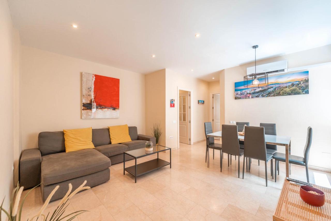 Gran Apartamento De 3 Habitaciones Junto A La Catedral Málaga Dış mekan fotoğraf